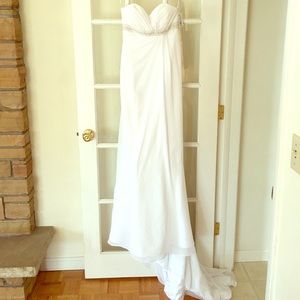 Gorgeous Bridal Gown with train size 2